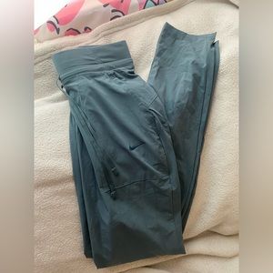 NWT NIKE BLISS LUXE WOMENS 7/8 training pants